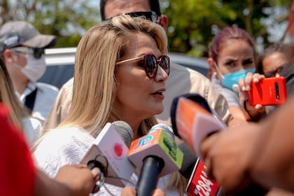 La presidenta Áñez ya regresó a su Beni natal y no hará traspaso de mando