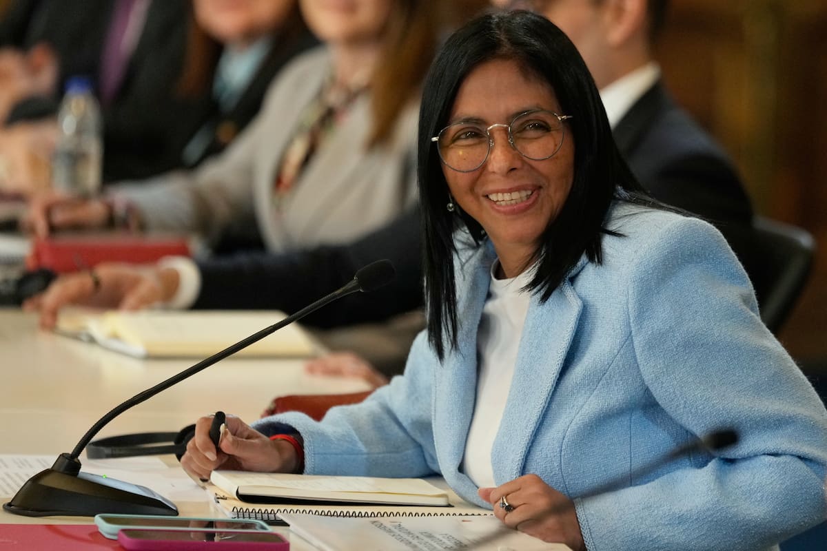 La presidenta interina de Venezuela, Delcy Rodríguez, en el Palacio de Miraflores en Caracas