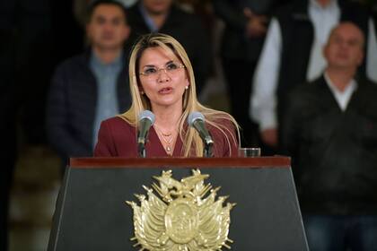 Jeanine Áñez tomó el mando tras la renuncia de Evo Morales, pero no cuenta con suficiente respaldo del electorado para las próximas elecciones