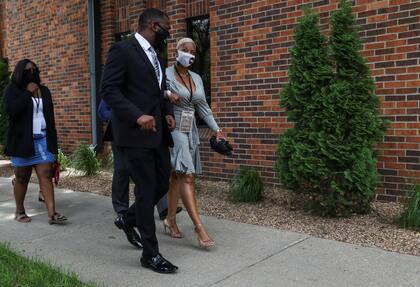 La prima de George Floyd, Shareeduh Tate, llega al funeral