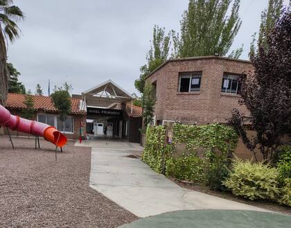 La primaria del colegio San Nicolás, de Chacras de Coria, donde se impulsó la movida