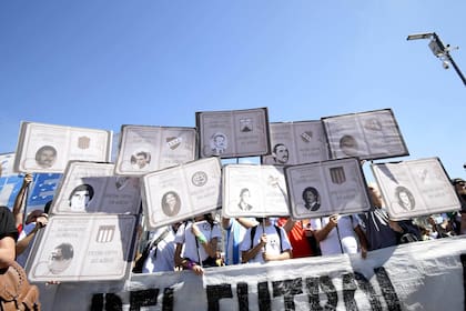 La primera aparición pública de la organización fue el 24 de marzo del 2018.