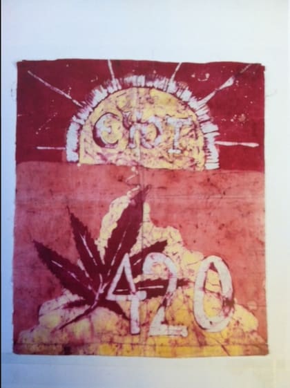 La primera bandera con el 420 (Foto: 420waldos.com)