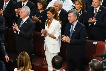La primera dama y el presidente durante la ceremonia