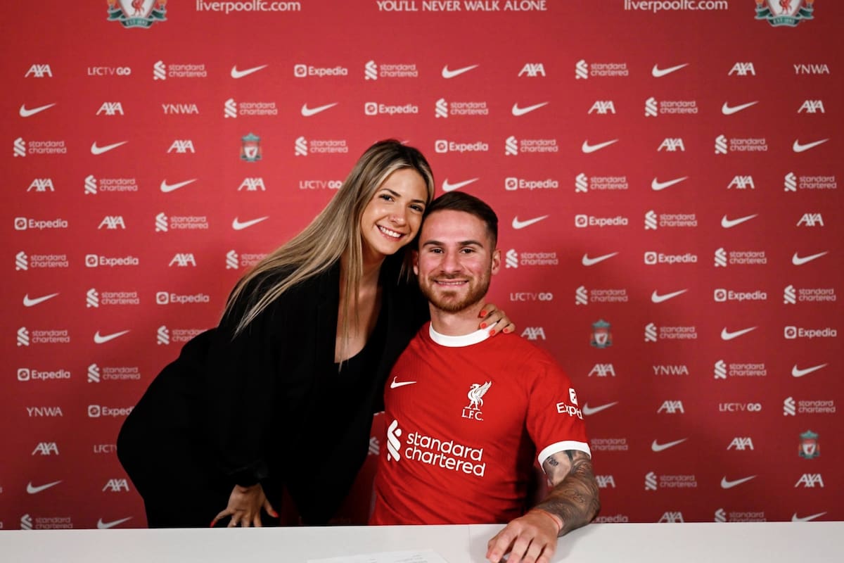 La primera foto de Ailén Cova tras el pase de Alexis McAllister al Liverpool que encendió las redes