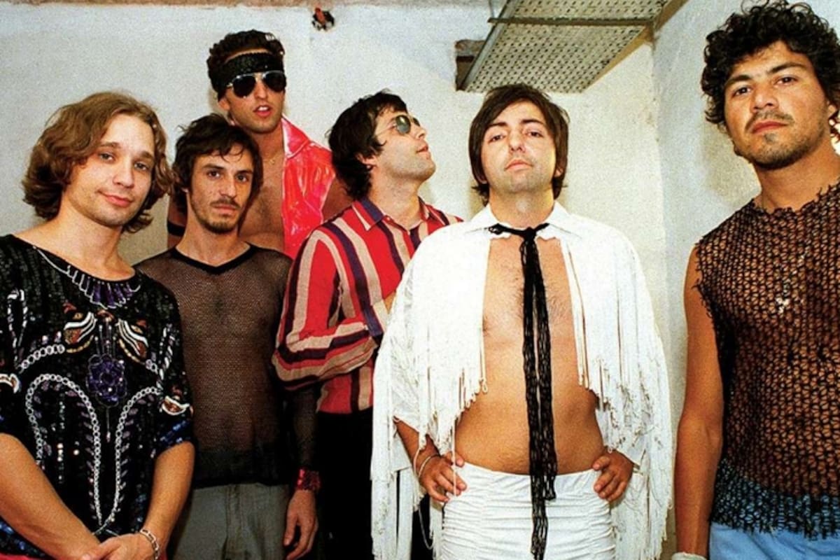 La primera fotografía tomada por Bonetto a la banda, en 2001