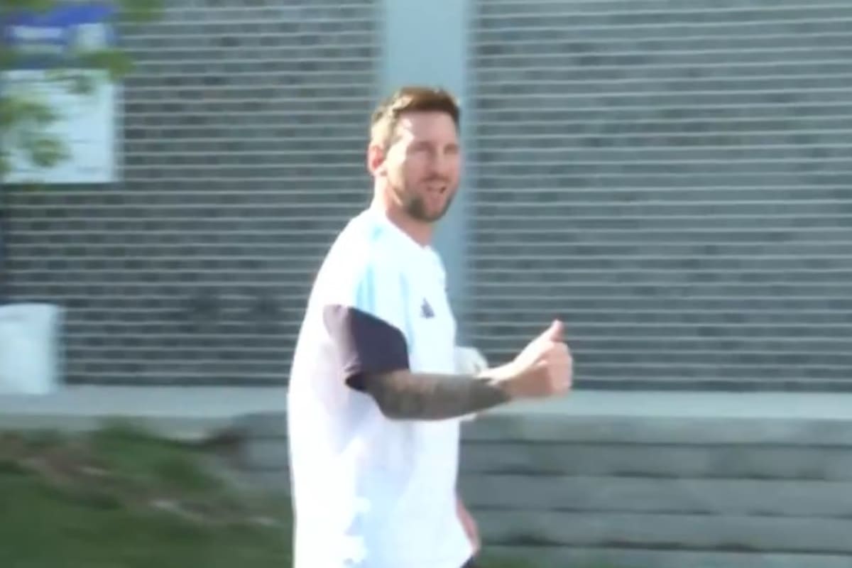 La primera imagen de Leo Messi saliendo del hotel en Kansas rumbo al entrenamiento con la selección argentina