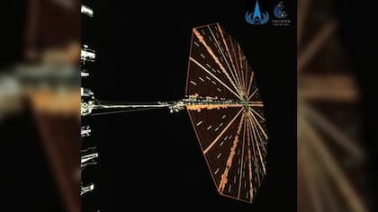 La primera imagen pública de la nave espacial china Tianwen 2, difundida por la agencia espacial china mucho después de que la nave estuviera de camino a su primer asteroide objetivo