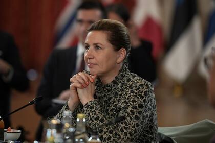 La primera ministra argumenta que la medida colaboraría a la inserción de ciertas mujeres en la sociedad danesa