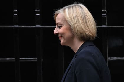 La primera ministra británica Liz Truss renunció este jueves a su cargo.