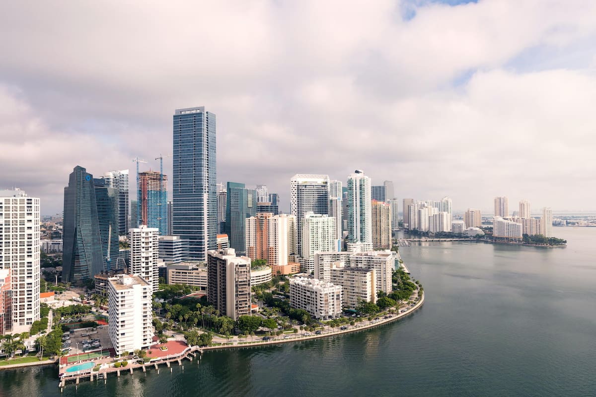 La primera mitad del día habrá nubes en el cielo de Miami, pero se despejarán por la tarde
