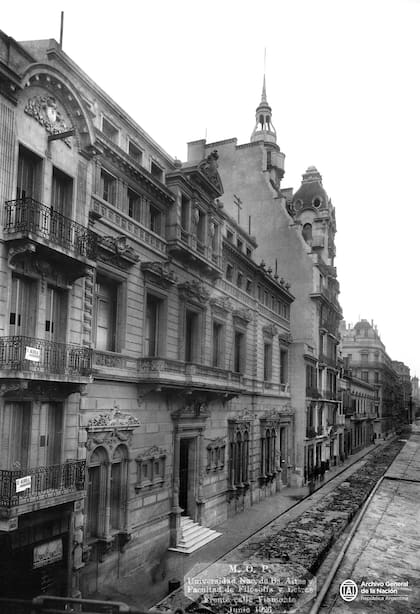 La primera sede de Filosofía y Letras, donde aún funciona el Rectorado de la UBA.