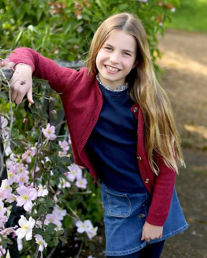 La princesa Charlotte es fanática de las actividades al aire libre; le gusta el fútbol y en ocasiones acompañó a su madre a partidos de tenis (Foto: Instagram @princeandprincessofwales)