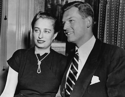La princesa de Noruega, Ranghild, hermana de Harald, y Erling Lorentzen, un plebeyo con quien se casó (Foto: Getty Images)