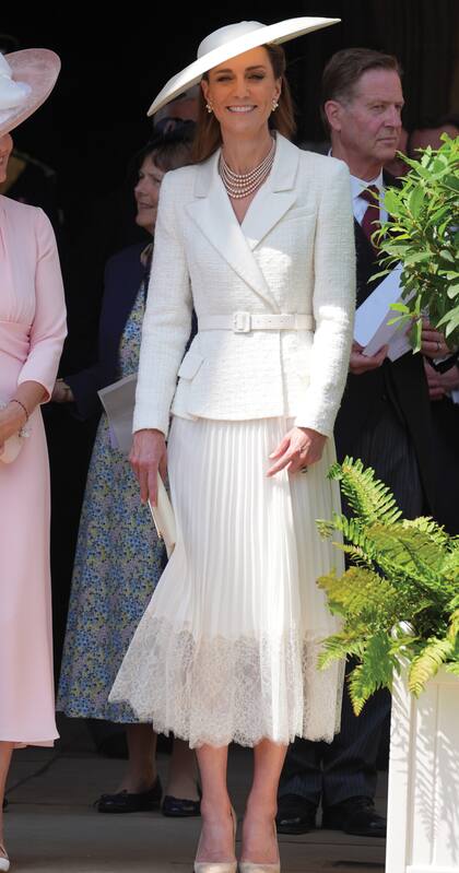 La princesa Kate de Gales ocupó el puesto número 7. Gastó 82.238 euros y estrenó 75
piezas
