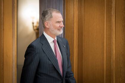 La princesa Leonor recorre Viana arropada por los vecinos y repite la visita que realizó Felipe VI e