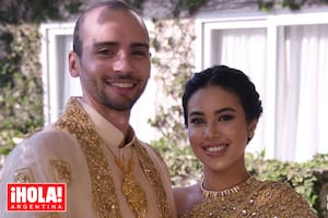 La princesa Ponita de Camboya posa junto con su marido, el fotógrafo uruguayo Maximiliano Battaglia.