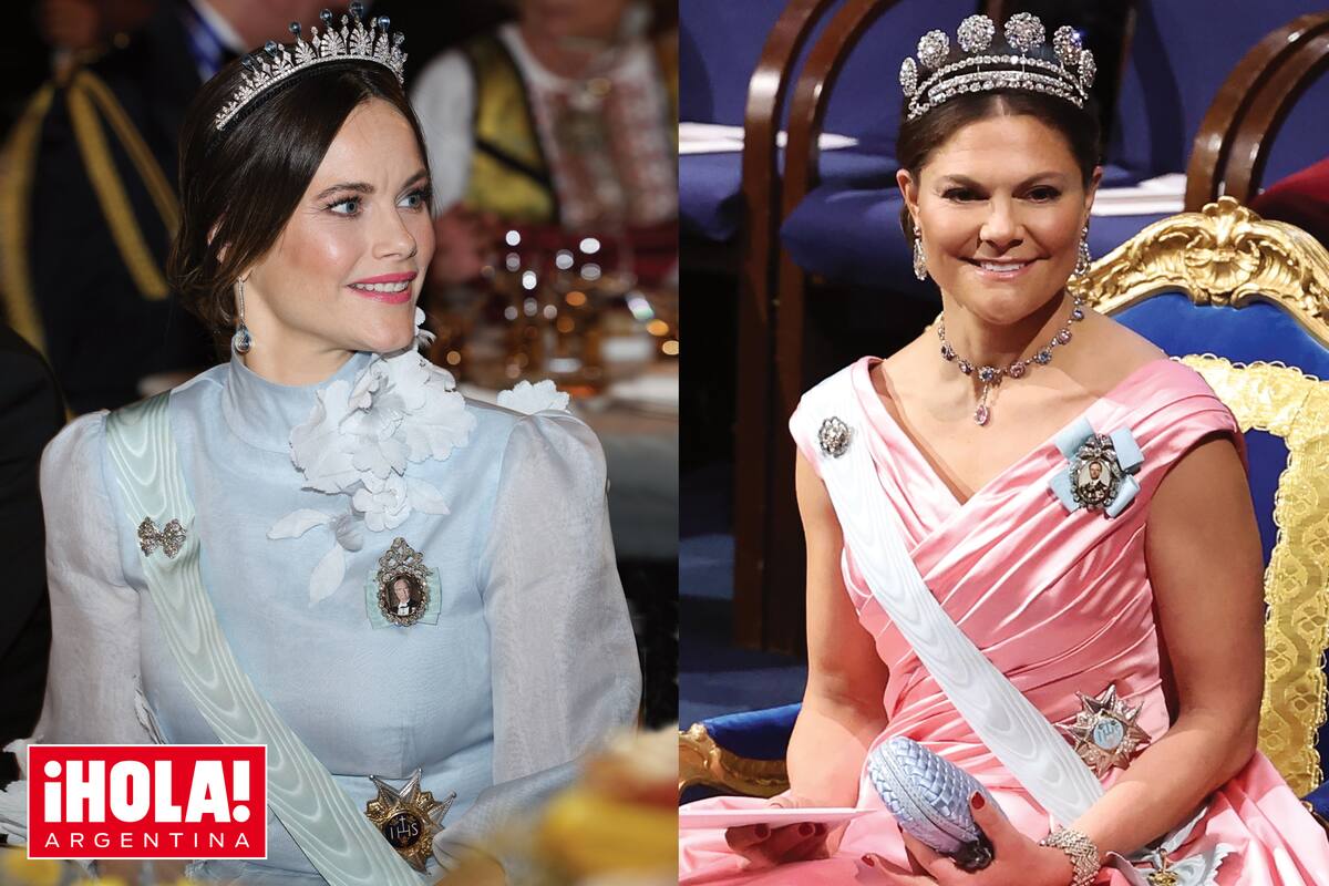 La princesa Sofía usó la tiara Palmette que sus suegros, los Reyes, le regalaron cuando se casó con el príncipe Carlos Felipe. Por primera vez, la remató con topacios. La princesa heredera Victoria sorprendió usando -también por primera vez- los pendientes Vasa, unas de las piezas más antiguas del cofre real.