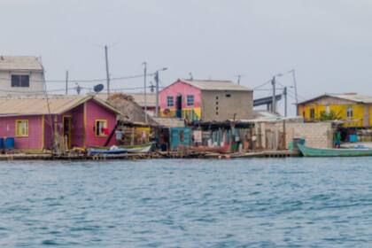 La principal actividad económica del lugar es la pesca y la segunda es el turismo