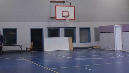 La prisión cuenta con gimnasio, cocina y distintos edificios