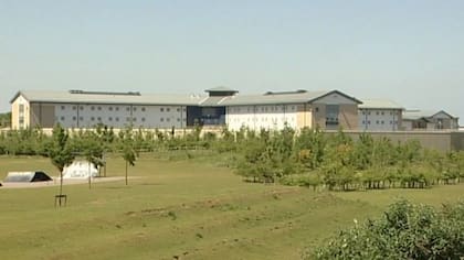 La prisión de HMP Peterborough alberga a 800 hombres