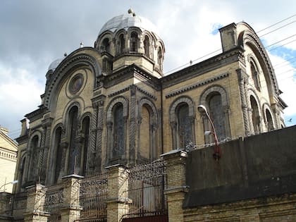 La prisión de Lukiškes está ubicada en Vilna, Lituania; en la imagen se ve la vista de la iglesia que se encuentra en el lugar