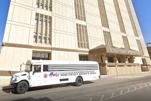 La prisión se localiza en El Paso, Texas, y tiene una capacidad de alojamiento para 1000 reclusos