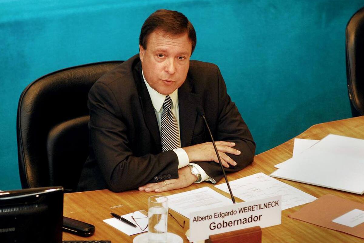 La Procuración opinó que los gobernadores de La Rioja y Río Negro no pueden competir