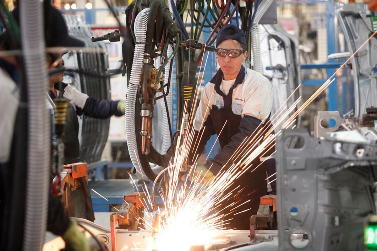La producción industrial pyme cayó 11% interanual y 3,6% frente al trimestre anterior, sin estacionalidad, y alcanzó su nivel más bajo de los últimos siete años. (MAXIMILIANO AMENA)
