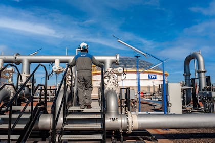 La producción no convencional de Vaca Muerta llegó a 213.000 barriles diarios, el 80% de todo el petróleo que produce YPF