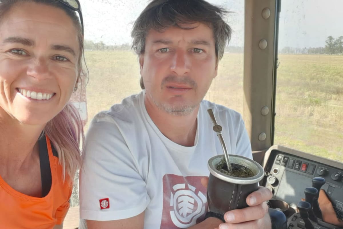 La productora Natacha Diz, afectada por el default de BLD, con su pareja