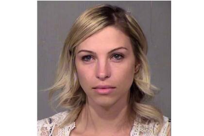 La profesora está acusada de abusar sexualmente de su alumno al menos tres veces.