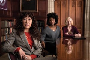 La profesora Ji-Yoon Kim, interpretada por Sandra Oh, no la tendrá fácil en su rol académico.