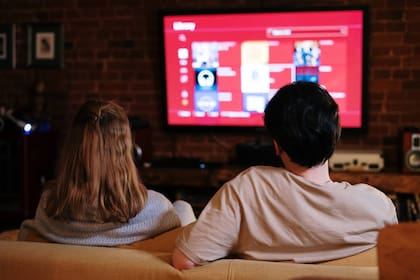 La proliferación de servicios de streaming en los últimos años hizo que sea muy fácil hacer un atracón de series