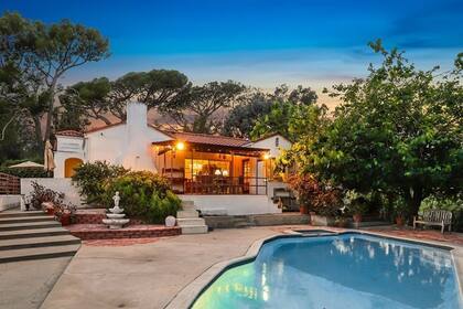 La propiedad bautizada “Los Feliz”, ubicada en Los Ángeles, California (Estados Unidos) se hizo famosa cuando sus propietarios, Leno y Rosemary LaBianca, fueron brutalmente asesinados a puñaladas