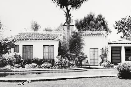 La propiedad, construida en 1929, cuenta con una pileta que mantuvo su estructura a lo largo del tiempo.