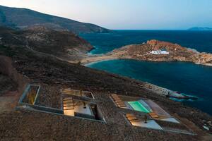 La propiedad fue construida en la paradisíaca isla griega de Serifos a pedido de un misterioso millonario