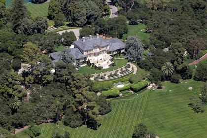 La propiedad principal, conocida como The Promised Land, se extiende sobre más de 28 hectáreas en Montecito, California