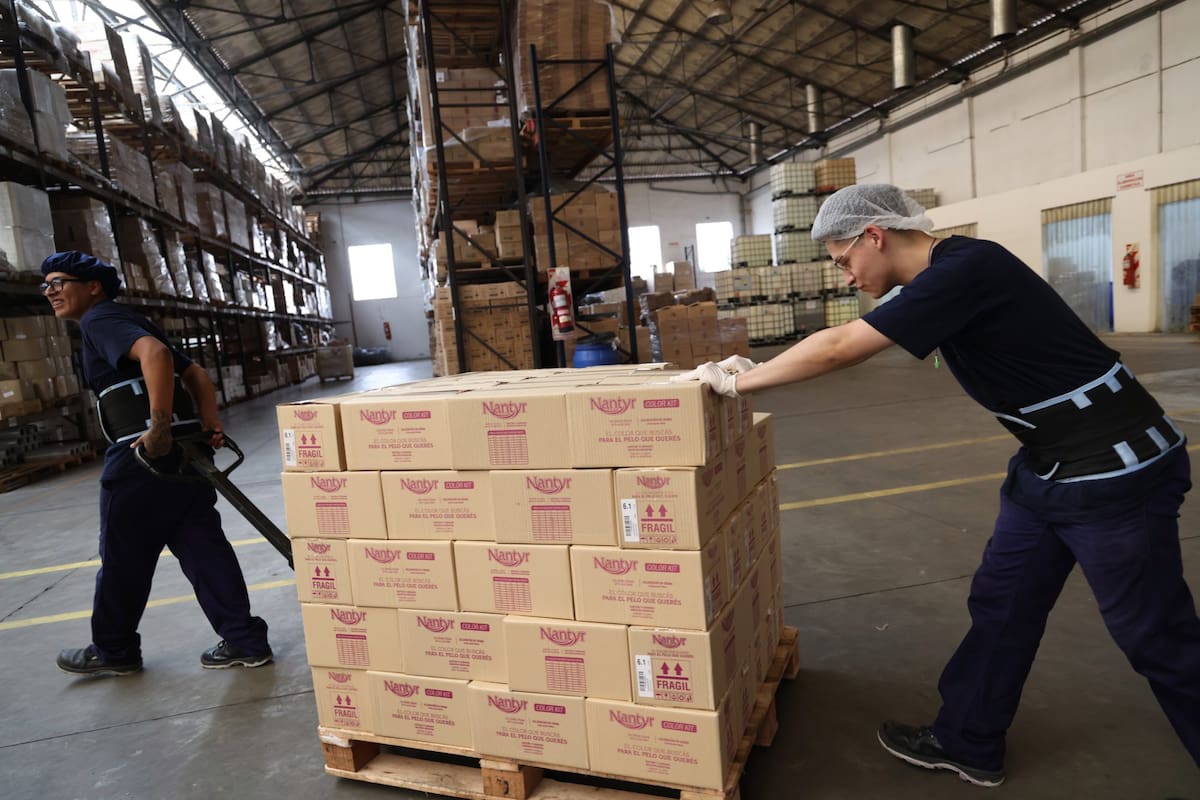 La propuesta de los economistas del Ieral incluye una consideración especial para las pymes a la hora de la negociación de convenios laborales