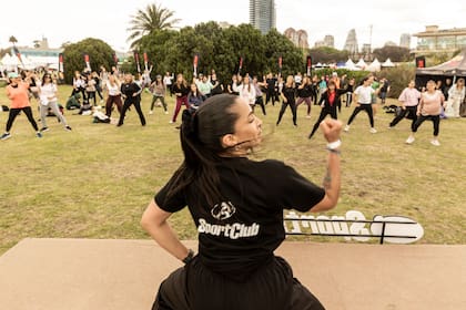 La propuesta de SportClub incluyó distintas disciplinas para disfrutar del movimiento de una manera dinámica y accesible.
