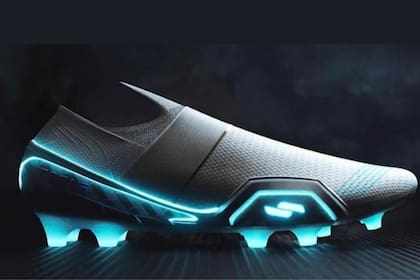 La propuesta de Tesla para hacer calzado para fútbol