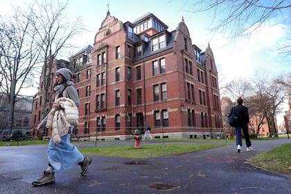 La propuesta disparó la alarma en la comunidad universitaria de Estados Unidos (AP foto/Steven Senne)