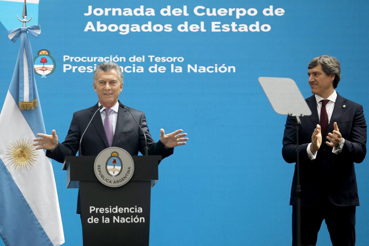 La protección alcanza a más de 300 personas, entre ellas, a denunciantes del kirchnerismo por casos de corrupción; hay resistencia judicial a asumir el manejo del plan