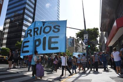 La protesta de Barrios de Pie, en reclamo de asistencia a comedores