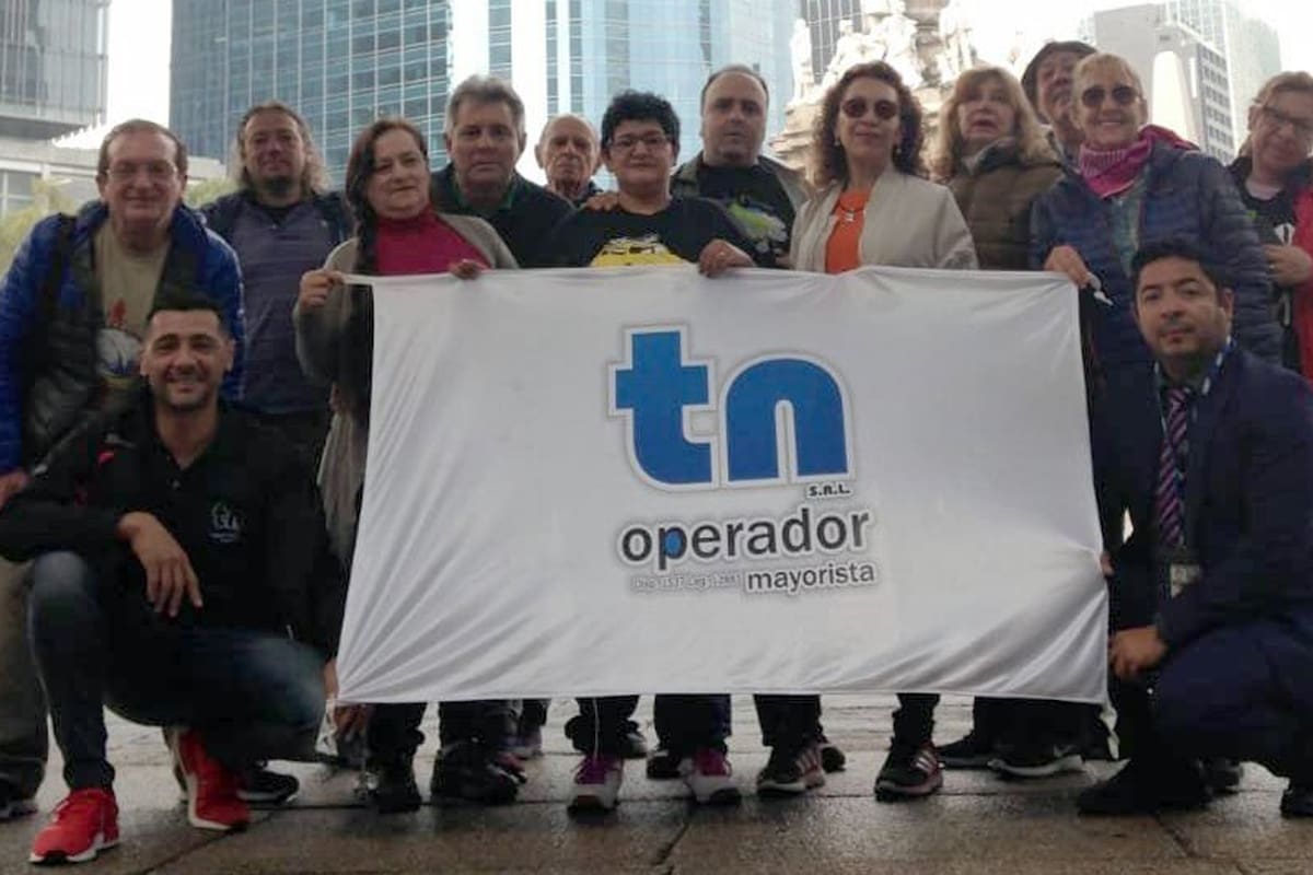 La protesta de un grupo de viajeros varados en la Ciudad de México