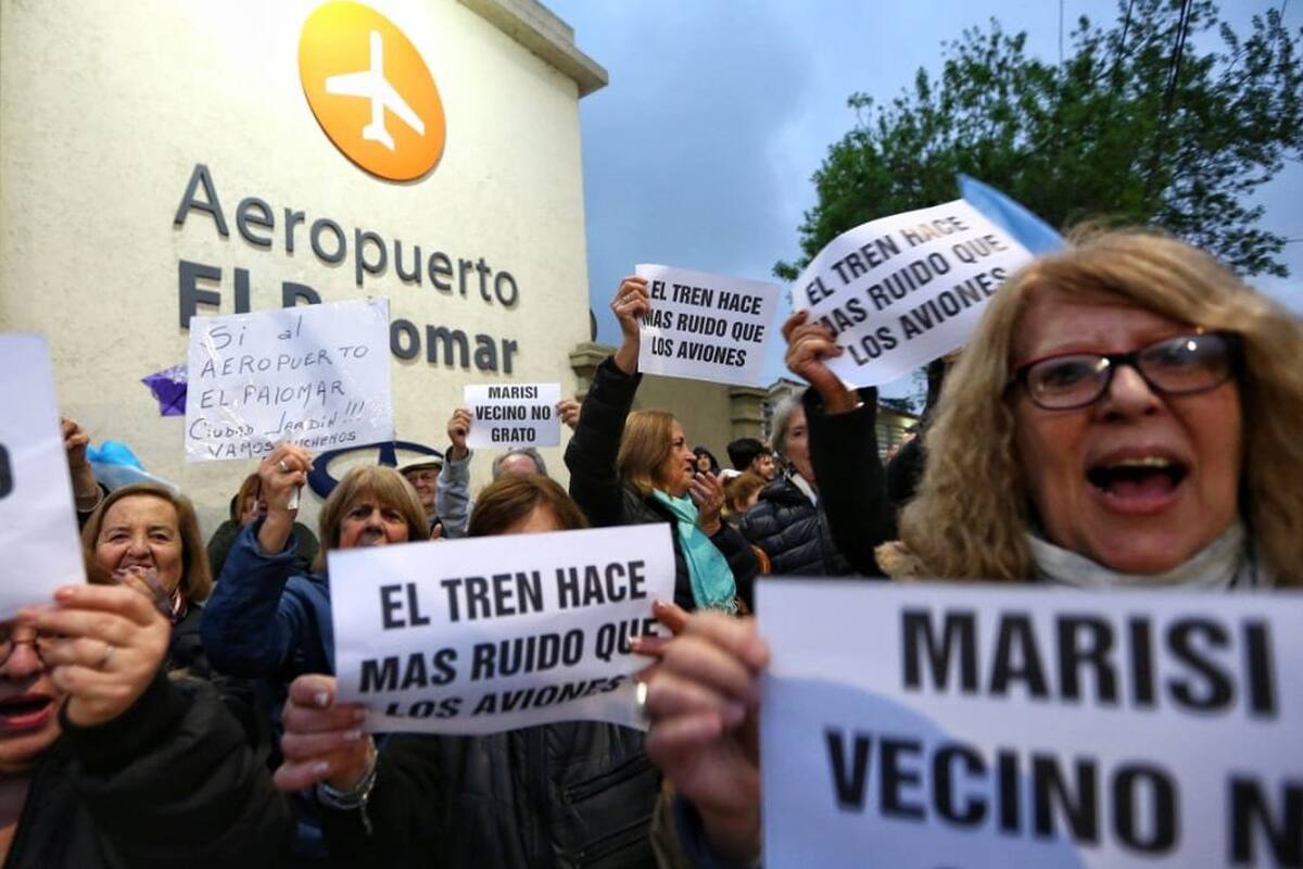 La protesta fue en el ingreso del aeropuerto