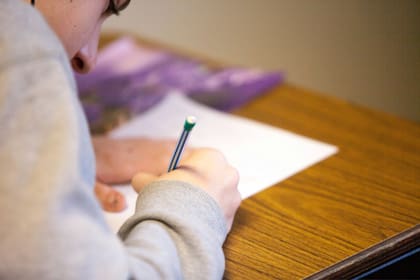 La prueba de inglés para la ciudadanía incluye un examen oral, escrito y de lectura