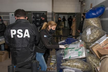 La PSA estuvo a cargo de la incineración de estupefacientes incautados en varios operativos