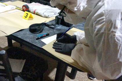 La PSA recoge elementos de prueba de la casa del exnovio de Brenda Uliarte