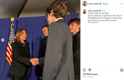 La publicación de Ricky Martin, donde posó junto a sus dos hijos y Kamala Harris